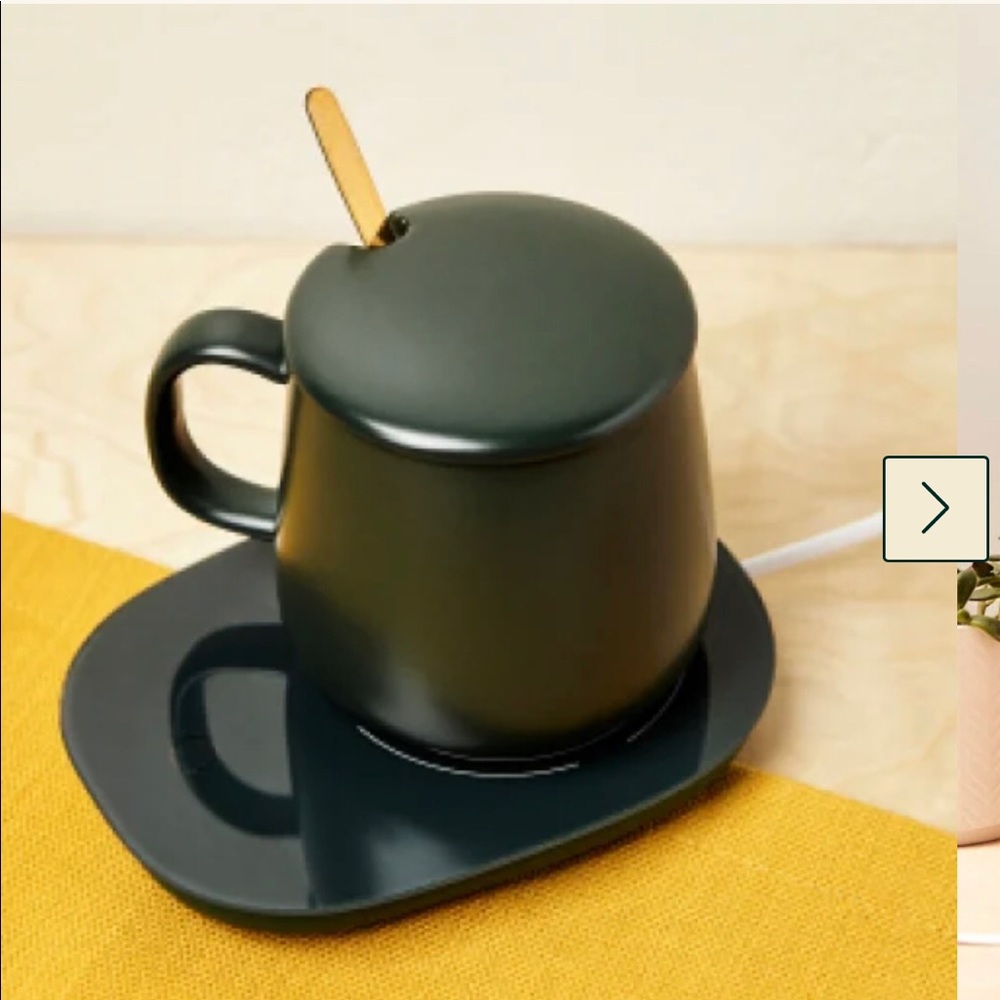 Tease smart heated mug kit in original packaging and never used.